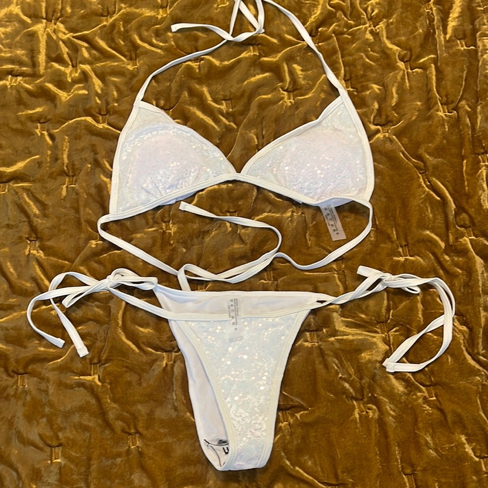 ADORABLE SPARKLY WHITE SWIMSUIT SET